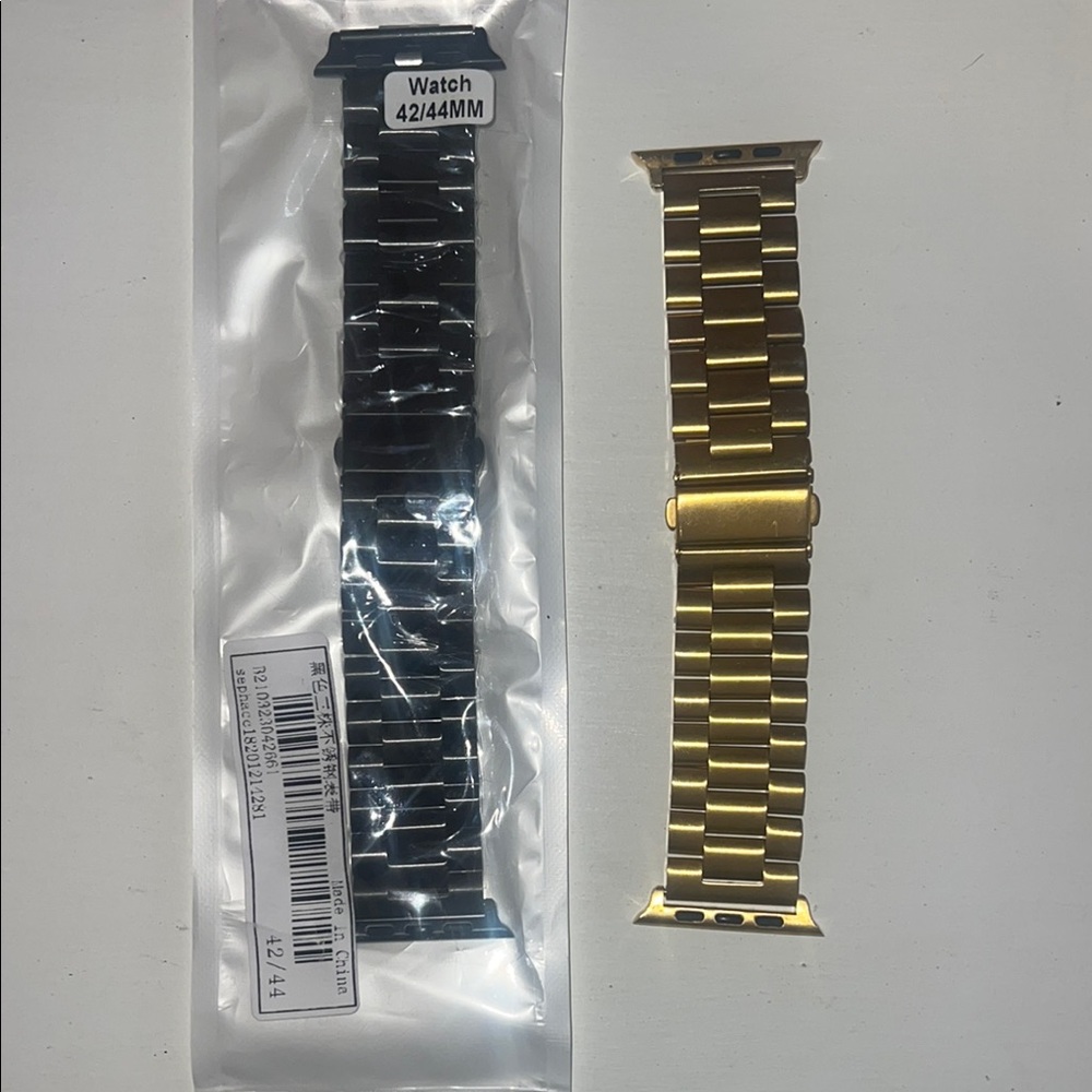 2 Metal Apple Watch bands